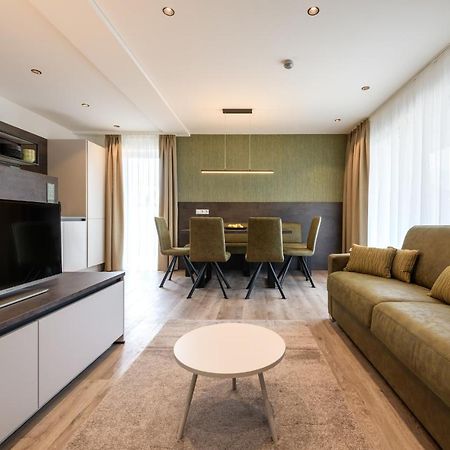 Sambock Quarter Pustrabase Apartamento Brunico Exterior foto