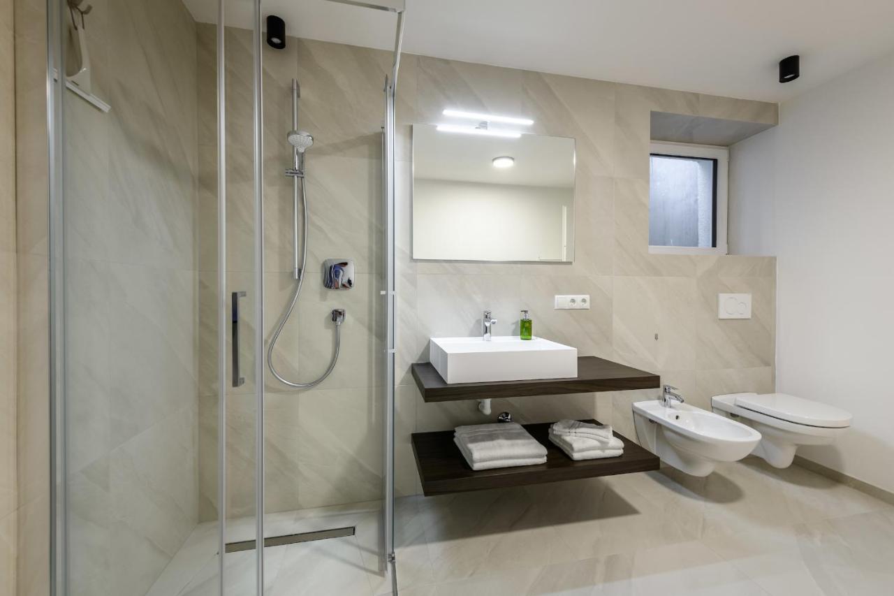 Sambock Quarter Pustrabase Apartamento Brunico Exterior foto
