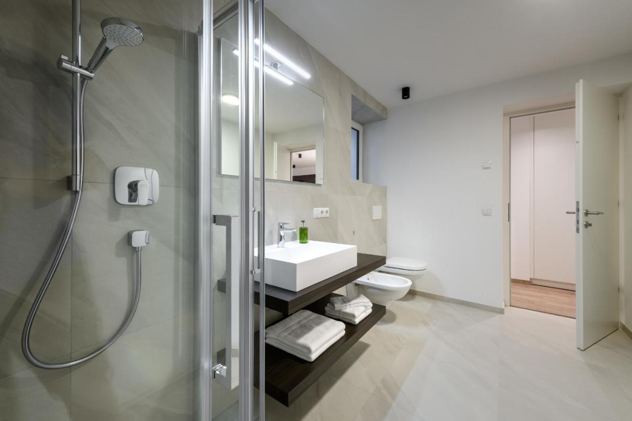 Sambock Quarter Pustrabase Apartamento Brunico Exterior foto
